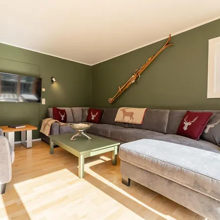 Taube Apartment *